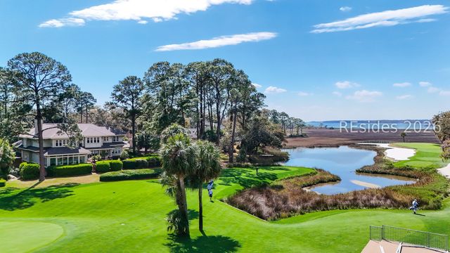 17 Marsh Dr, Hilton Head Island, SC 29928