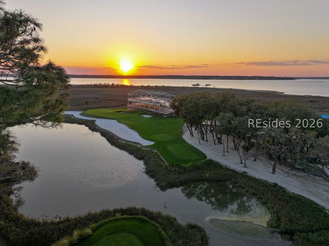 17 Marsh Dr, Hilton Head Island, SC 29928