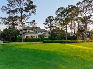 17 Marsh Dr, Hilton Head Island, SC 29928