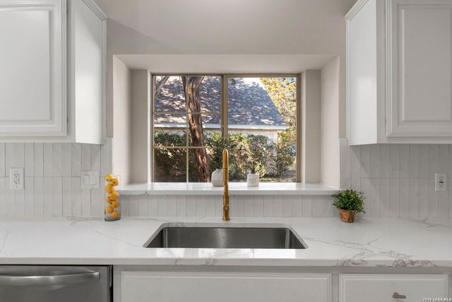 15743 Dawn Crest, San Antonio, TX 78248