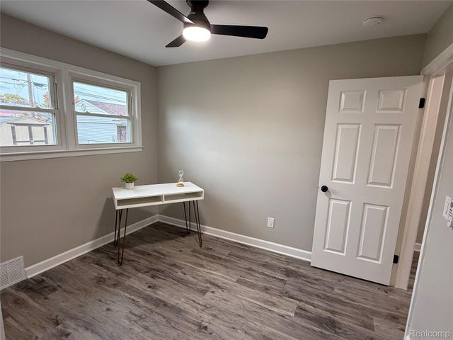 35622 Minton Street, Livonia, MI 48150