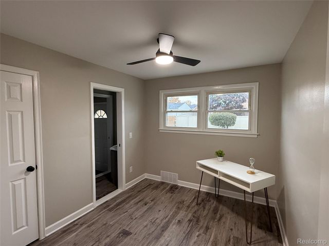 35622 Minton Street, Livonia, MI 48150