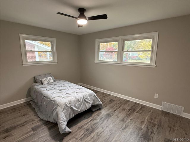 35622 Minton Street, Livonia, MI 48150