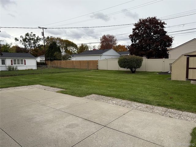 35622 Minton Street, Livonia, MI 48150