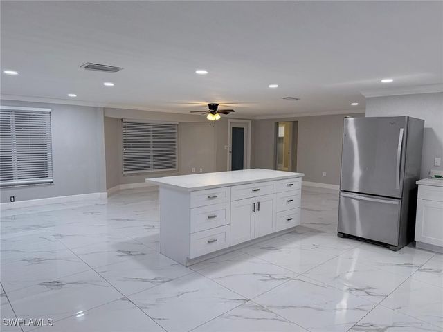 1015 Wilshire DR, Fort Myers, FL 33919