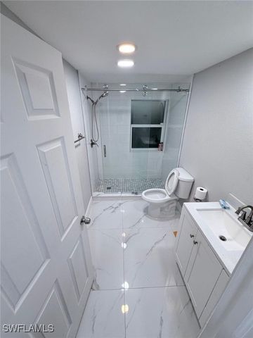 1015 Wilshire DR, Fort Myers, FL 33919