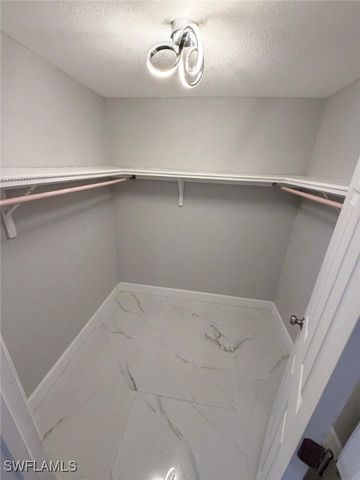 1015 Wilshire DR, Fort Myers, FL 33919