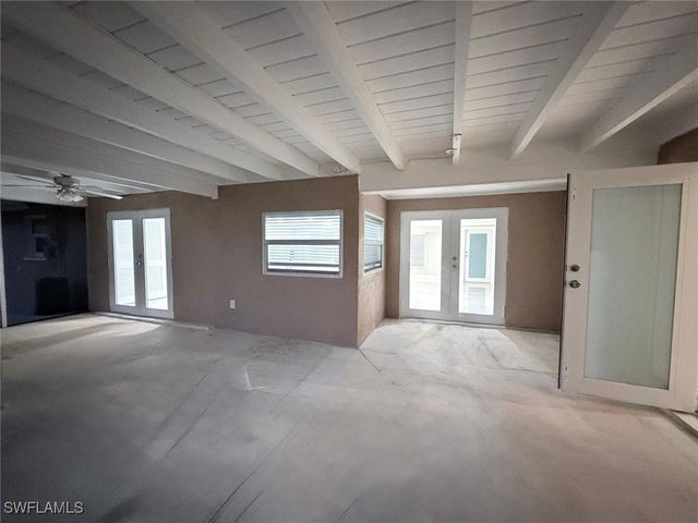 1015 Wilshire DR, Fort Myers, FL 33919