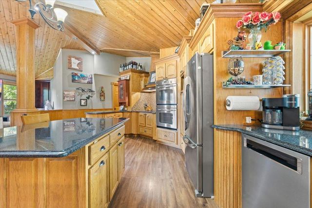 31813 Lakeway Drive NE, Cambridge, MN 55008