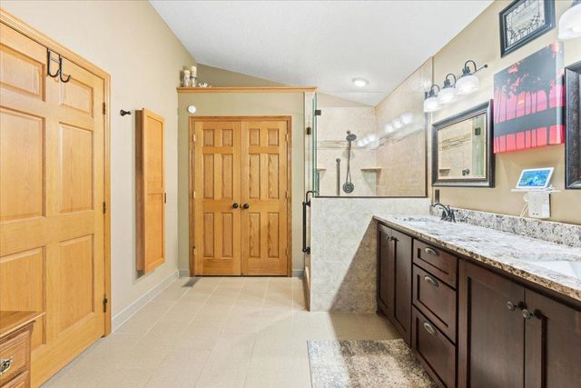 31813 Lakeway Drive NE, Cambridge, MN 55008