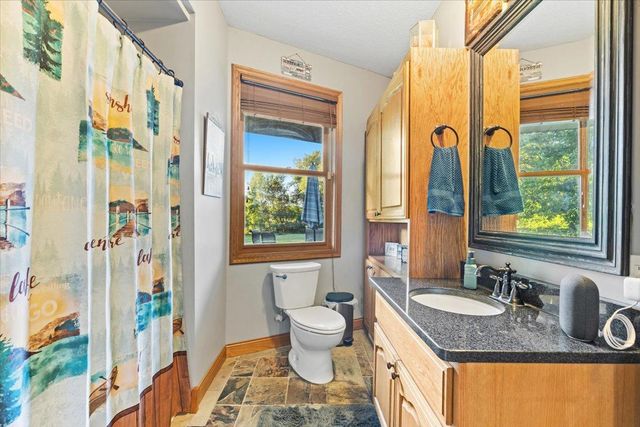 31813 Lakeway Drive NE, Cambridge, MN 55008