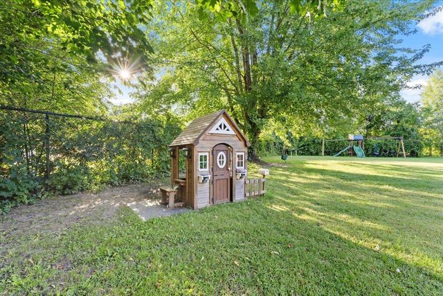 31813 Lakeway Drive NE, Cambridge, MN 55008