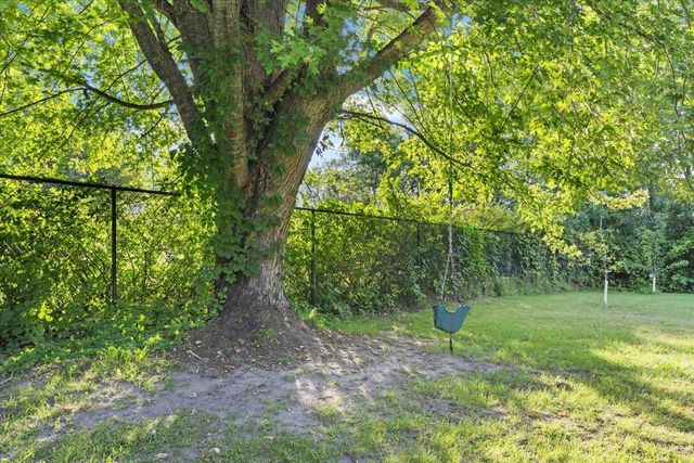 31813 Lakeway Drive NE, Cambridge, MN 55008