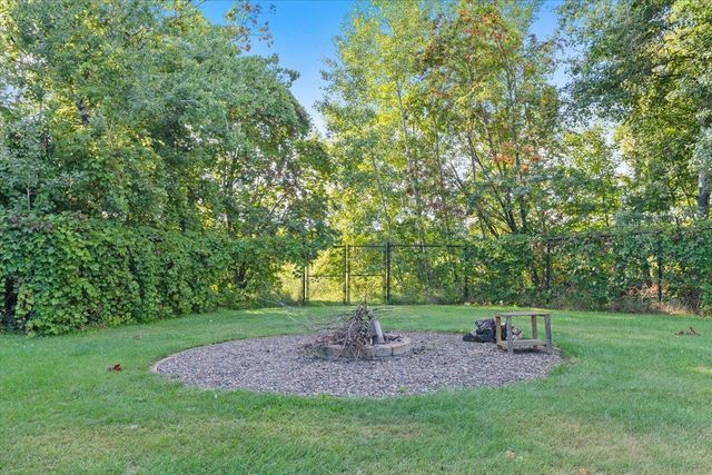31813 Lakeway Drive NE, Cambridge, MN 55008
