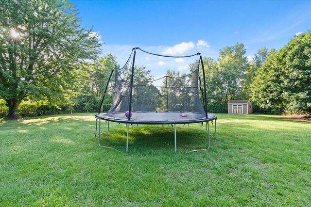 31813 Lakeway Drive NE, Cambridge, MN 55008