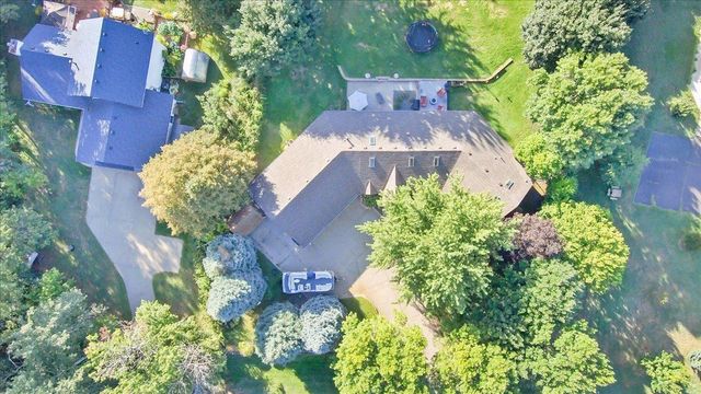 31813 Lakeway Drive NE, Cambridge, MN 55008