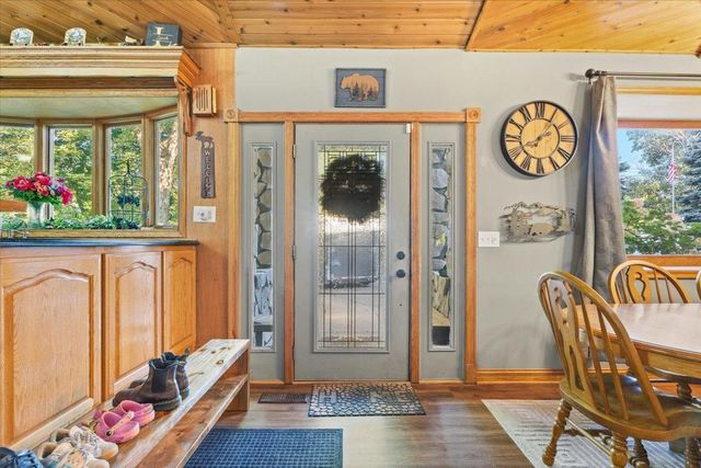 31813 Lakeway Drive NE, Cambridge, MN 55008