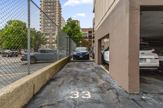 6150 N Kenmore Avenue 15B, Chicago, IL 60660