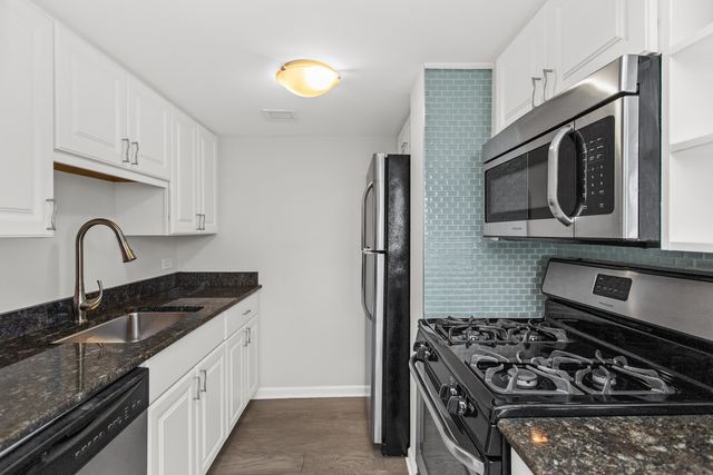 6150 N Kenmore Avenue 15B, Chicago, IL 60660