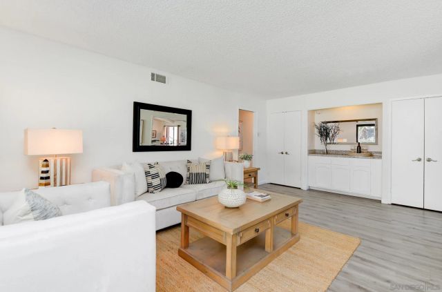 3408 Viewpoint, Oceanside, CA 92056