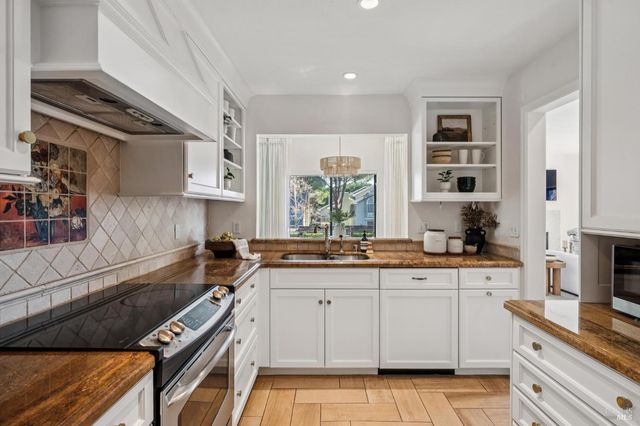 115 Eucalyptus Knoll St, Mill Valley, CA 94941