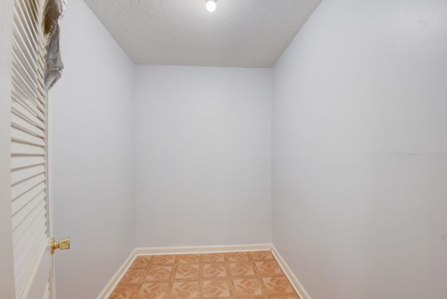 23247 N Barwood Ln Lane N 305, Boca Raton, FL 33428