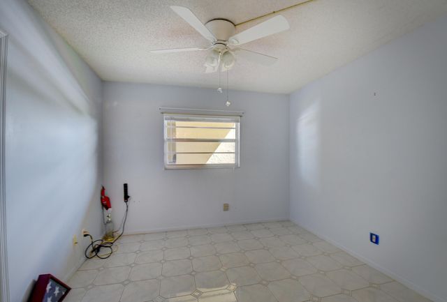 23247 N Barwood Ln Lane N 305, Boca Raton, FL 33428