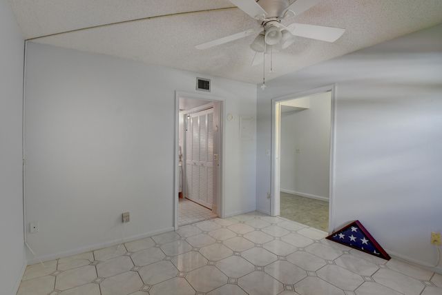 23247 N Barwood Ln Lane N 305, Boca Raton, FL 33428