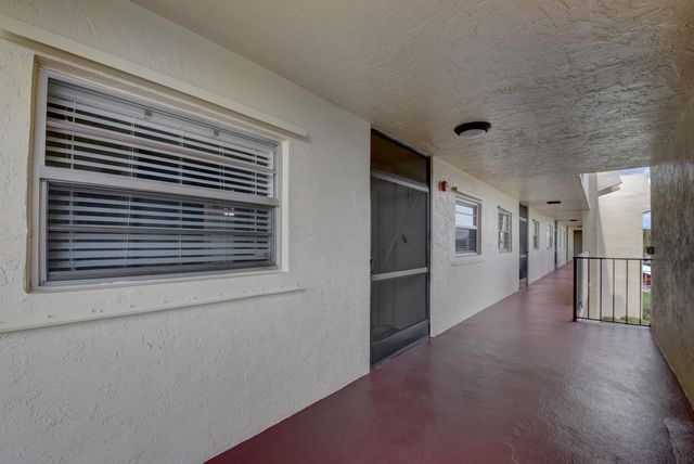 23247 N Barwood Ln Lane N 305, Boca Raton, FL 33428