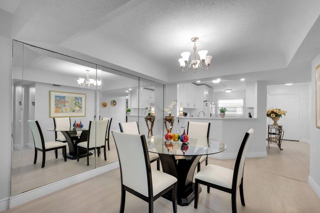 23247 N Barwood Ln Lane N 305, Boca Raton, FL 33428