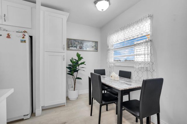 23247 N Barwood Ln Lane N 305, Boca Raton, FL 33428