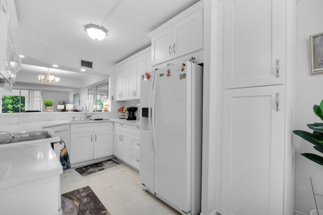 23247 N Barwood Ln Lane N 305, Boca Raton, FL 33428