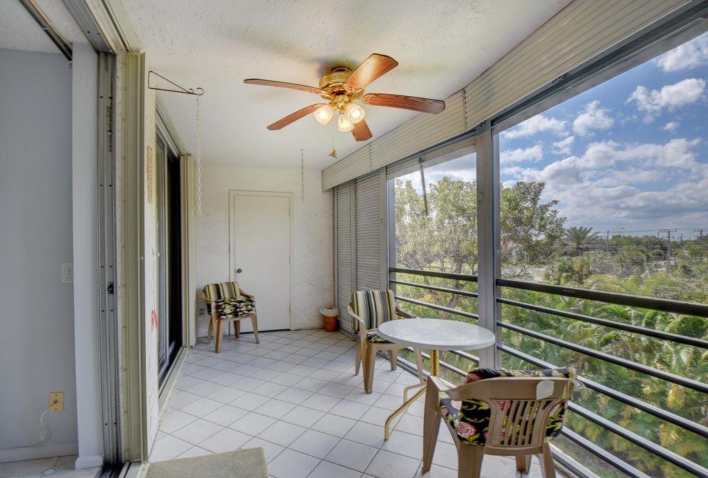 23247 N Barwood Ln Lane N 305, Boca Raton, FL 33428