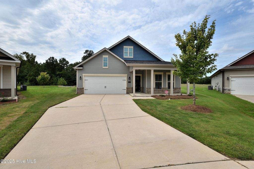 584 Golden Villas Drive, Rocky Mount, NC 27804