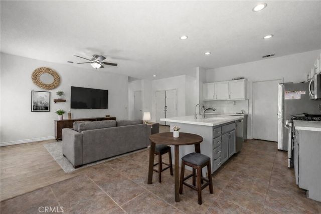 13121 Fullerton Drive, Victorville, CA 92392