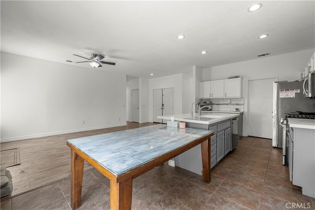 13121 Fullerton Drive, Victorville, CA 92392