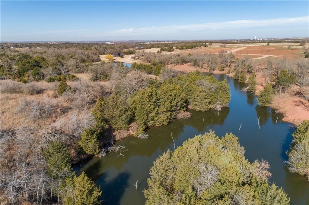1550 Bird Creek Drive, Guthrie, OK 73044