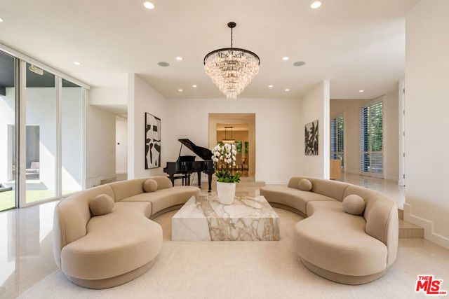 703 N Maple Drive, Beverly Hills, CA 90210