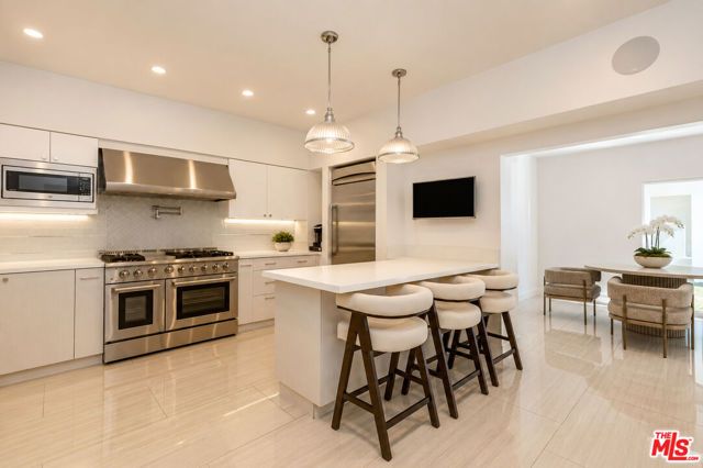 703 N Maple Drive, Beverly Hills, CA 90210