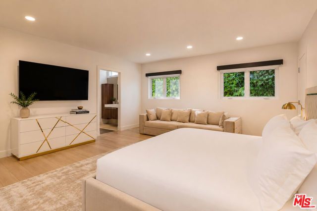 703 N Maple Drive, Beverly Hills, CA 90210