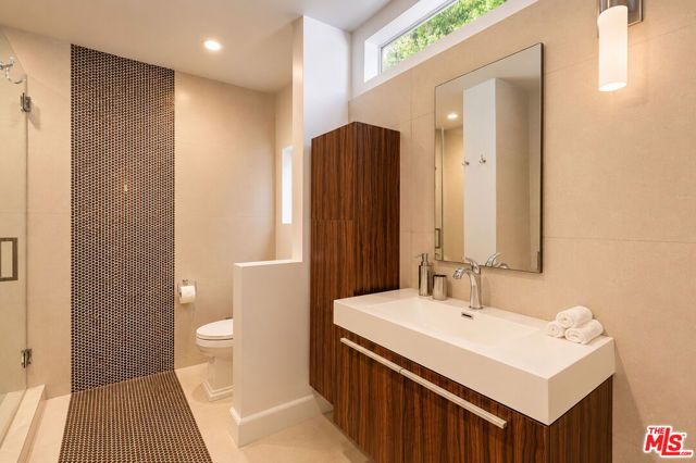 703 N Maple Drive, Beverly Hills, CA 90210