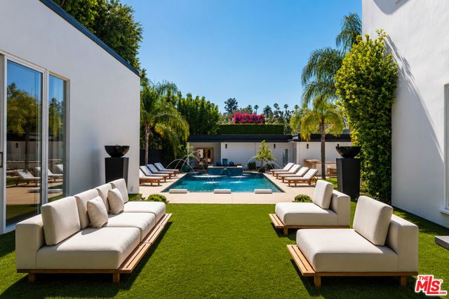 703 N Maple Drive, Beverly Hills, CA 90210