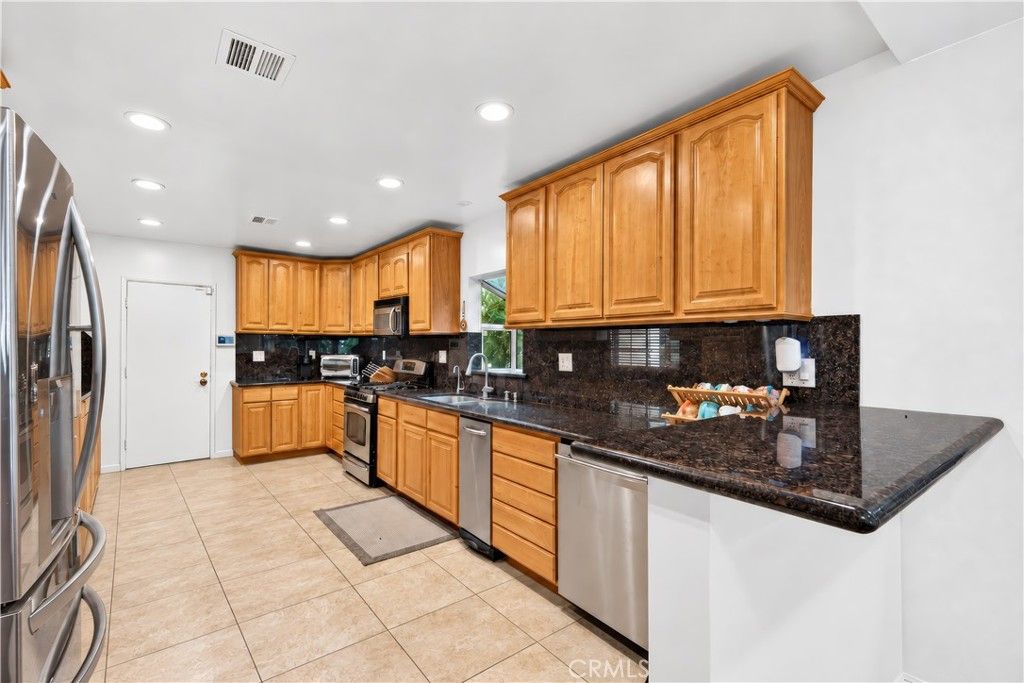 4707 Cardenas Avenue, Woodland Hills, CA 91364 — photo 4