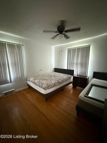 8107 Poinsettia Dr, Louisville, KY 40258