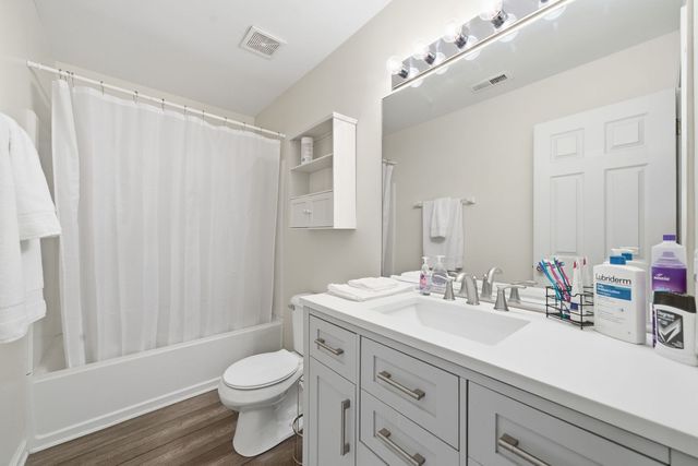 1836 Candlelight Circle 1836, Montgomery, IL 60538