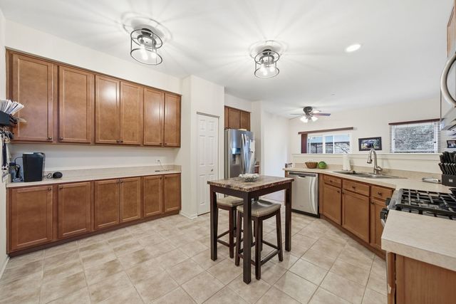1836 Candlelight Circle 1836, Montgomery, IL 60538