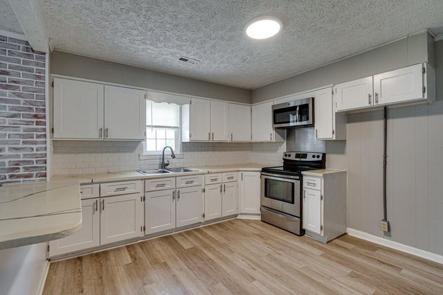 48 Vero Beach Street, Rossville, GA 30741