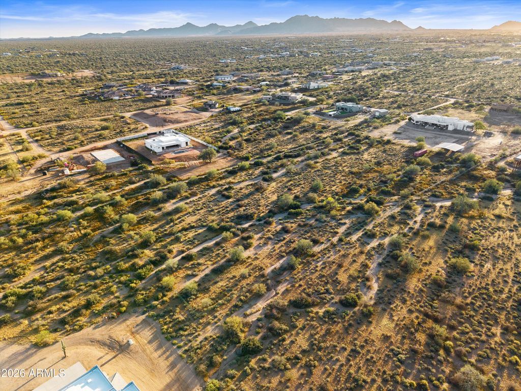 Image 5 of property listing at 0 E Via Dona Road F-G, Rio Verde, AZ 85263