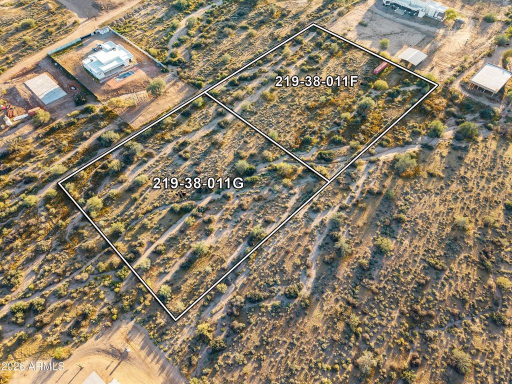Image 9 of property listing at 0 E Via Dona Road F-G, Rio Verde, AZ 85263