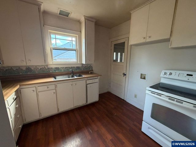 1760 Norway St NE, Salem, OR 97301
